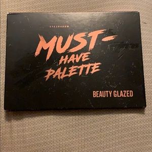 Beauty glazed eyeshadow pallet